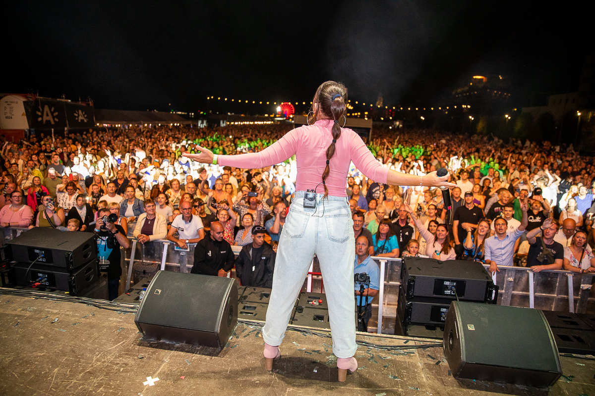 Antwerpen Zingt @ Cockerillkaai - Antwerpen, picture 43, photographed by Dimitri Vanlommel - FrontView Magazine