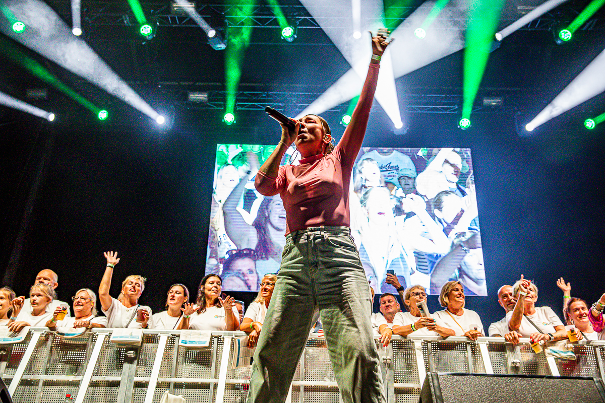Antwerpen Zingt @ Cockerillkaai - Antwerpen, picture 49, photographed by Dimitri Vanlommel - FrontView Magazine