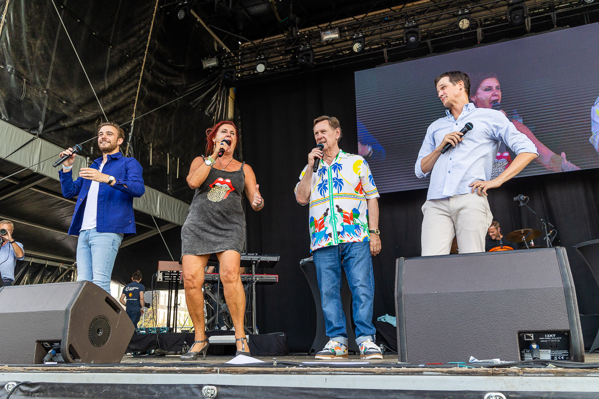 De meezingers @ Antwerpen Zingt 2022, picture 7, photographed by Dimitri Vanlommel - FrontView Magazine