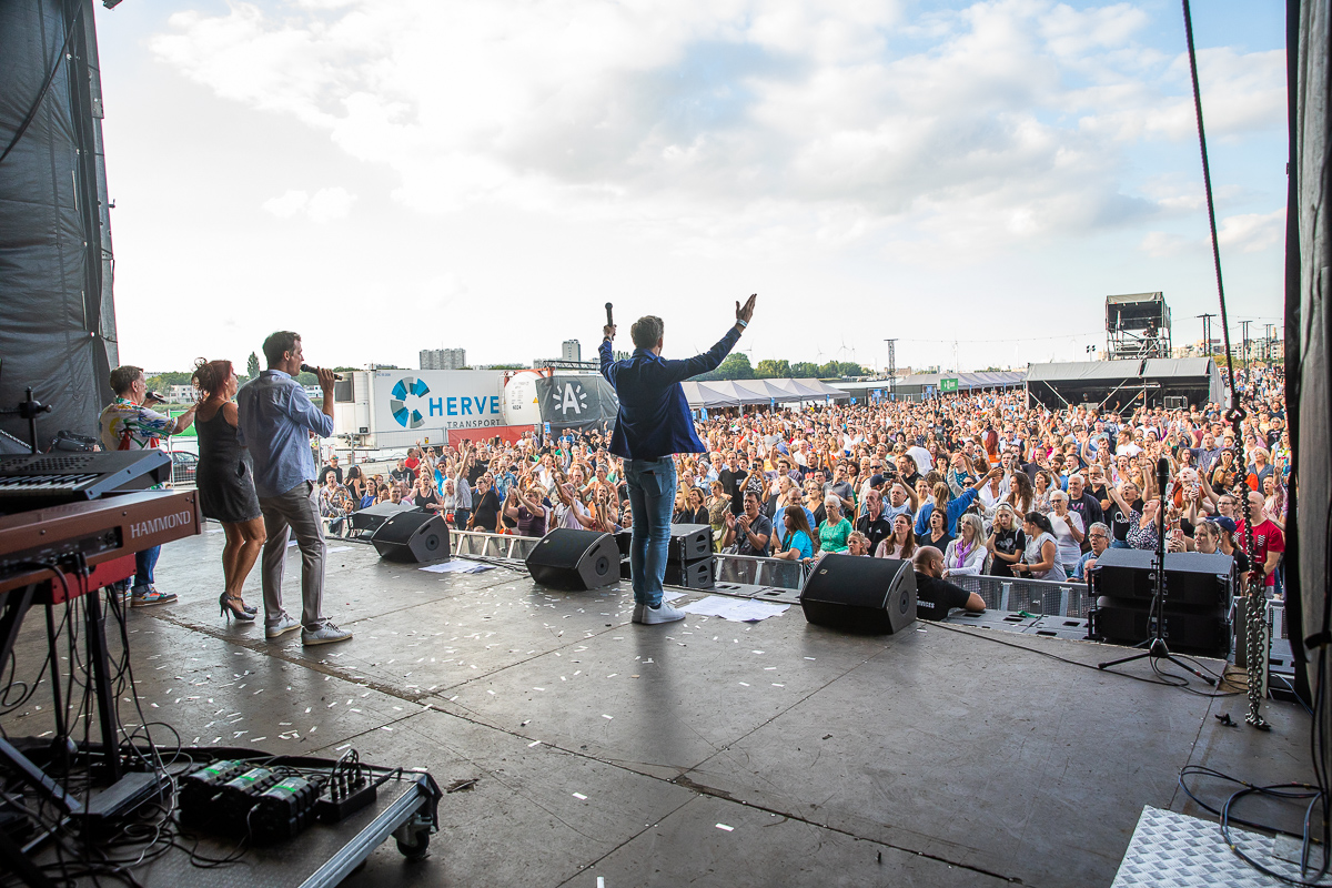 De meezingers @ Antwerpen Zingt 2022, picture 10, photographed by Dimitri Vanlommel - FrontView Magazine
