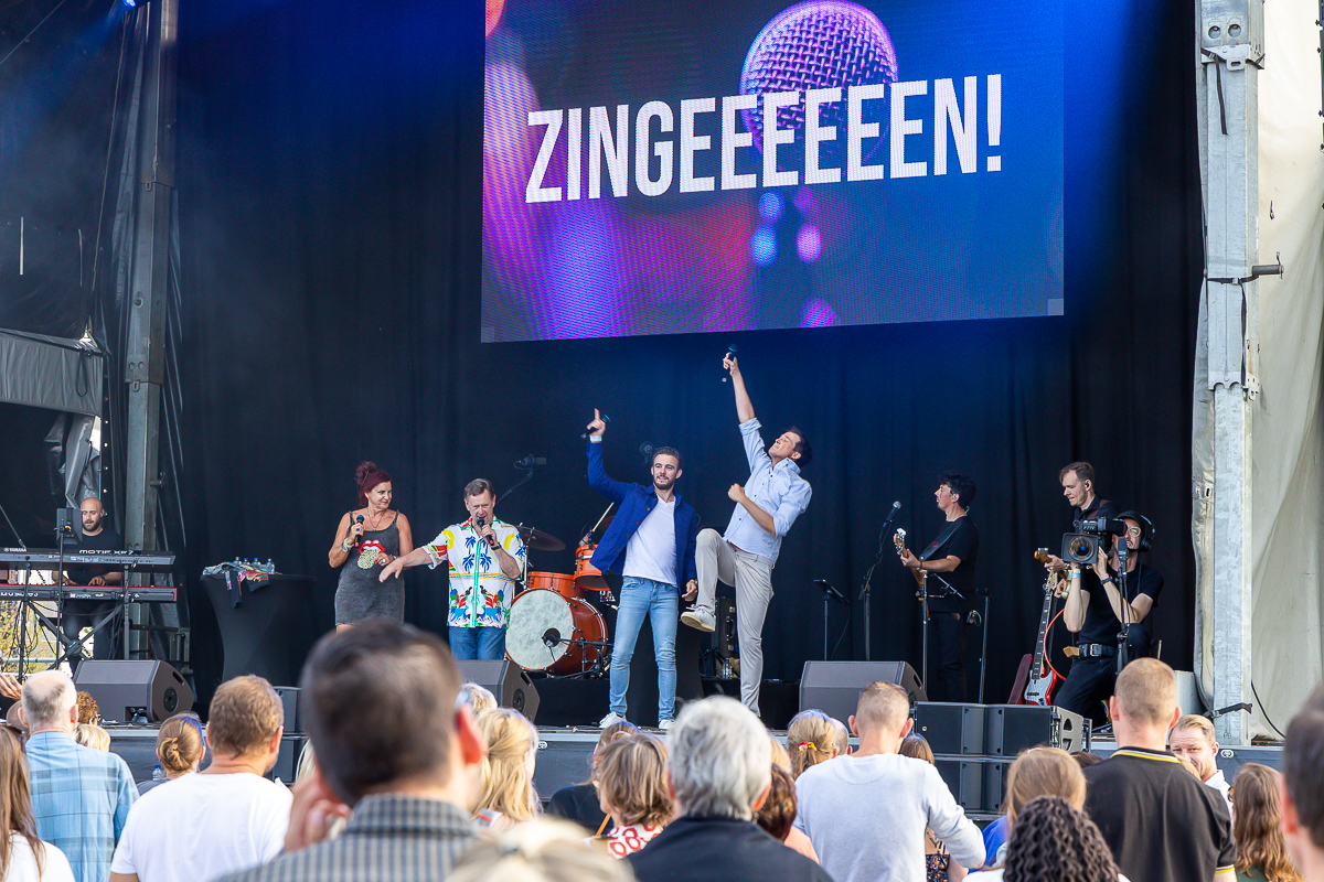 De meezingers @ Antwerpen Zingt 2022, picture 39, photographed by Dimitri Vanlommel - FrontView Magazine