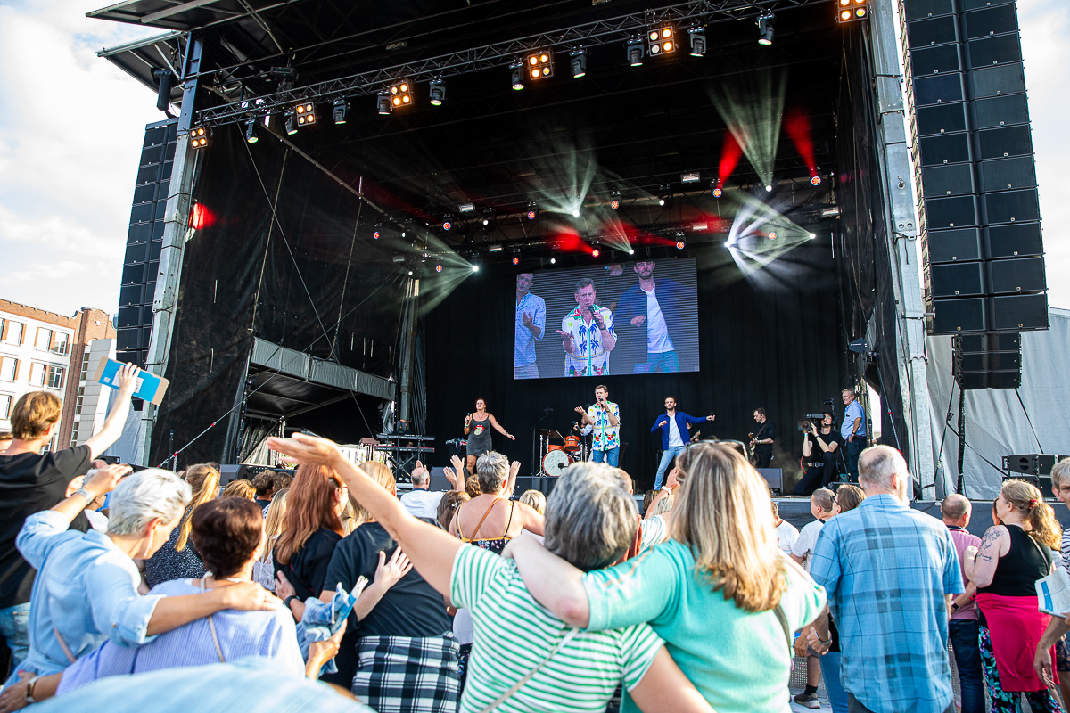 De meezingers @ Antwerpen Zingt 2022, picture 52, photographed by Dimitri Vanlommel - FrontView Magazine