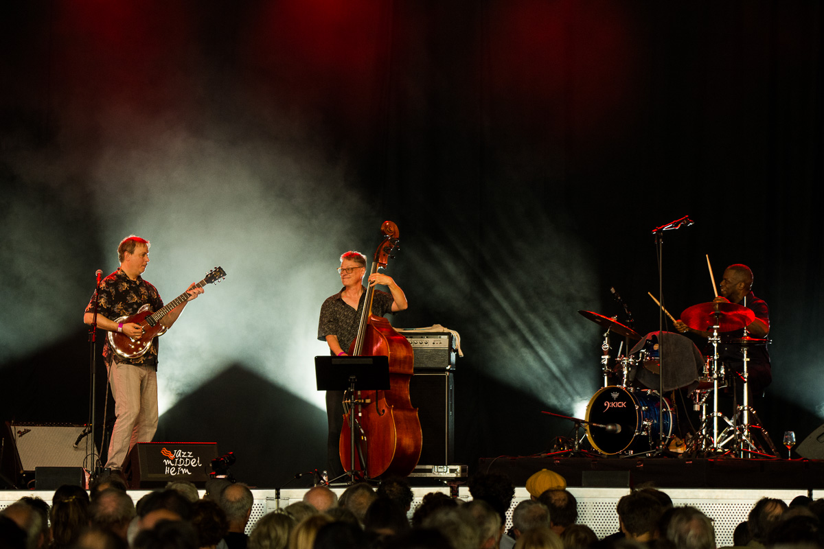 Kurt Rosenwinkel Trio @ Jazz Middelheim, picture 5, photographed by Ann Carpentier - FrontView Magazine