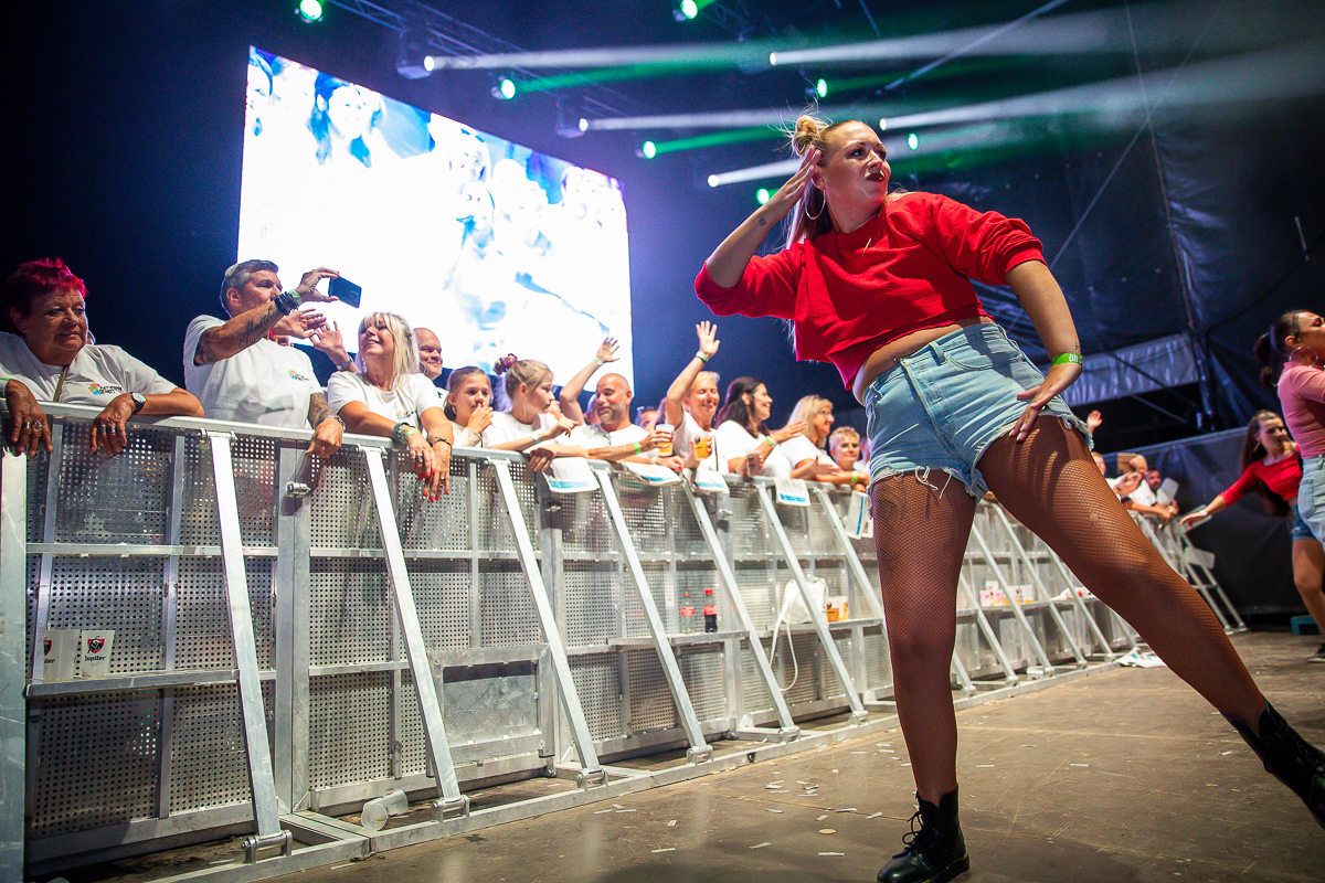 Slongs @ Antwerpen Zingt 2022, picture 13, photographed by dirk janssens - FrontView Magazine
