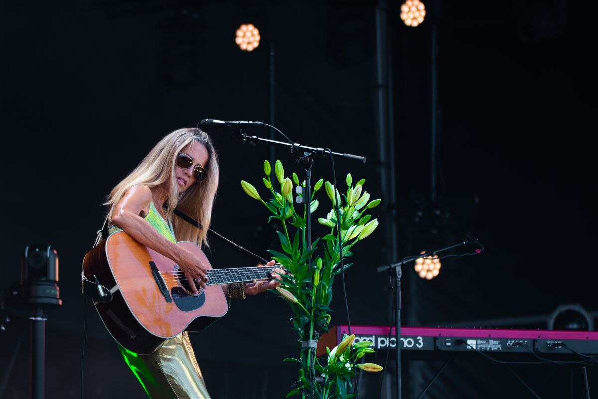 Heather Nova @ W-Fest vrijdag, picture 2, photographed by Luc Klinckaert - FrontView Magazine