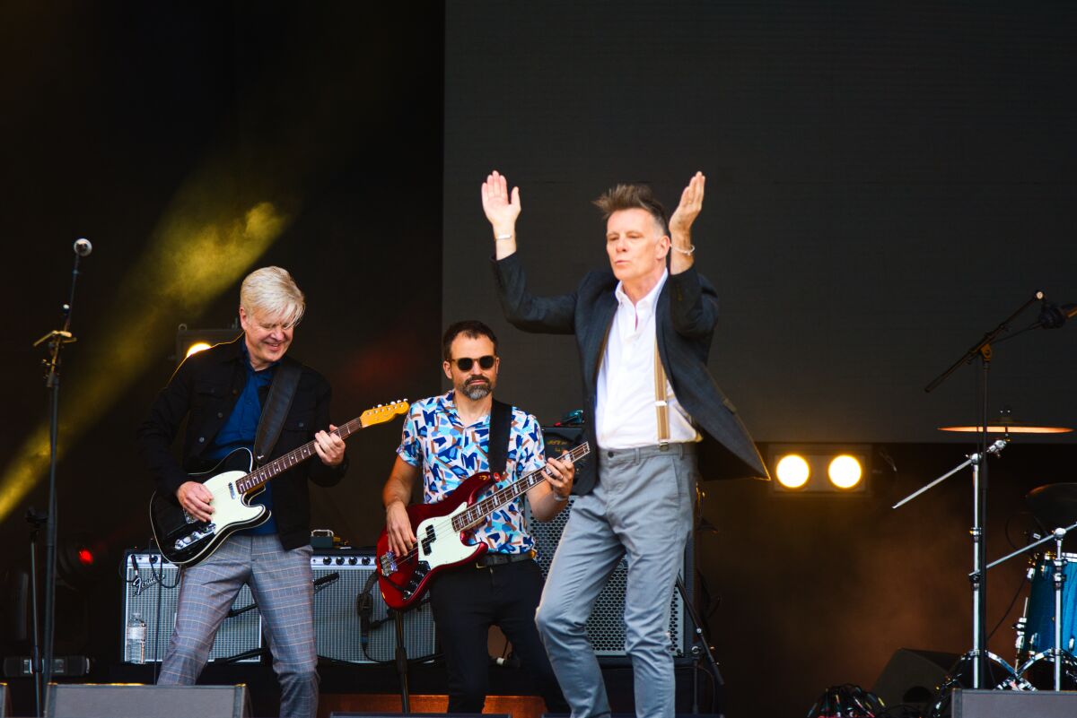 Deacon Blue @ W-Fest zaterdag, picture 8, photographed by Luc Klinckaert - FrontView Magazine