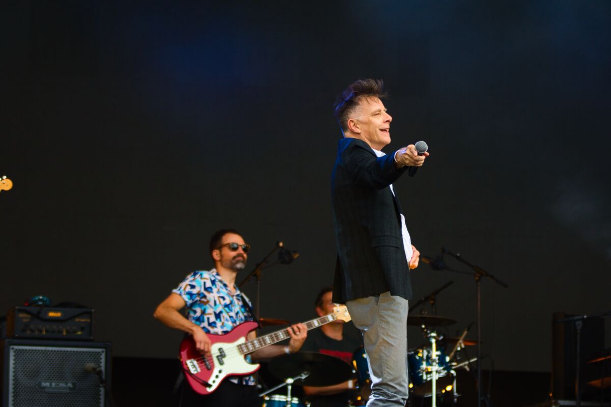 Deacon Blue @ W-Fest zaterdag, picture 19, photographed by Luc Klinckaert - FrontView Magazine