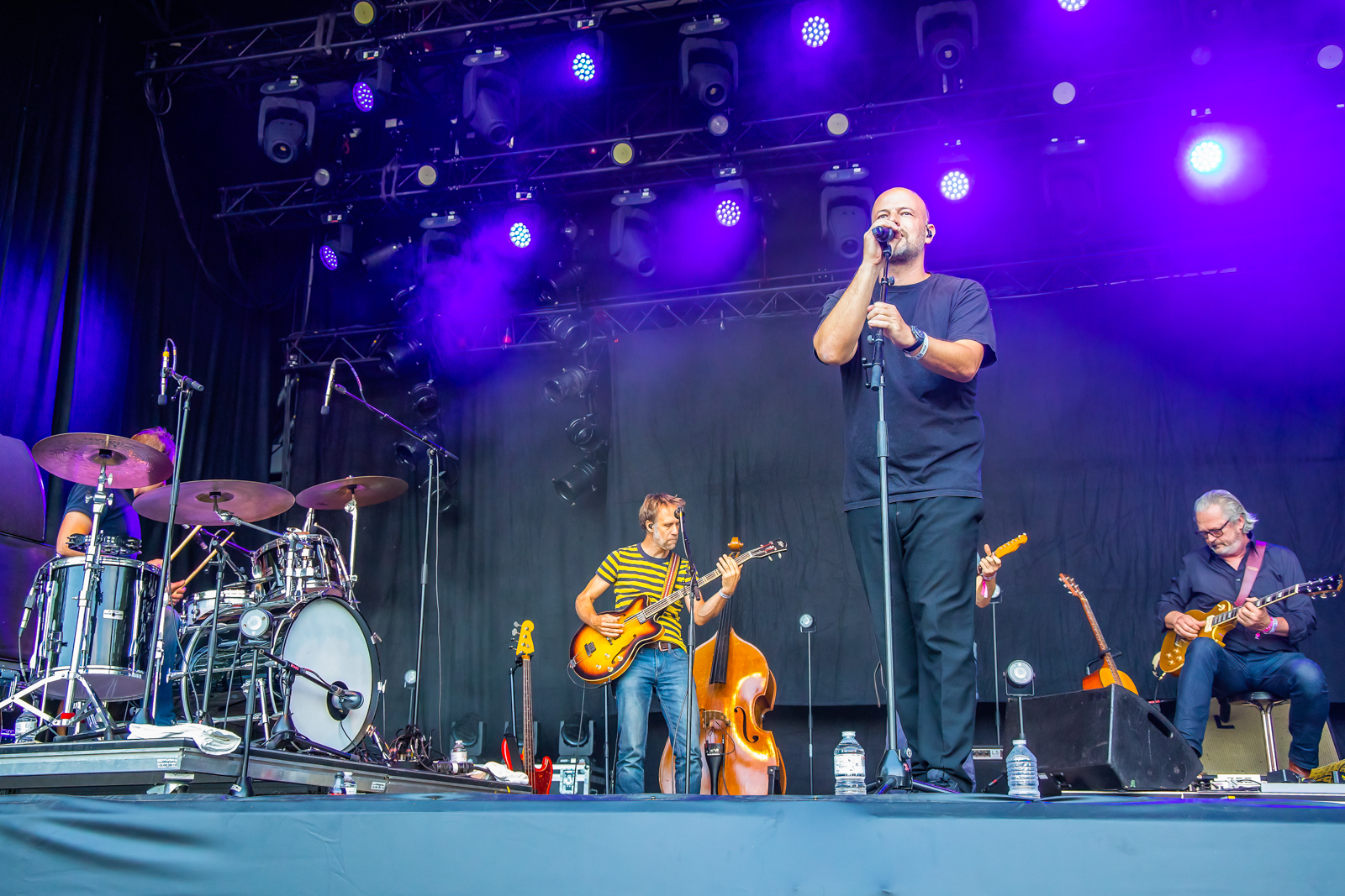 Filip Kowlier Live at Rock Ternat, picture 5, photographed by Paul Jongeneelen - FrontView Magazine