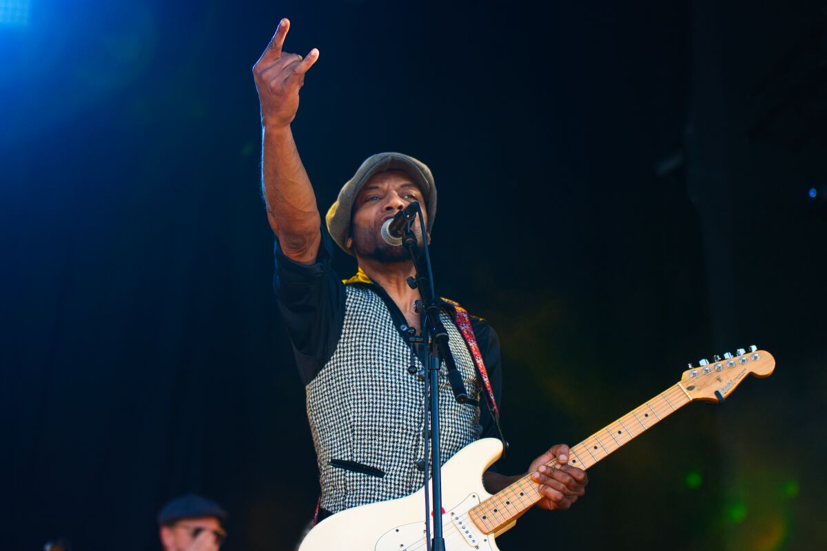 Kid Creole & The Coconuts @ W-Fest vrijdag, picture 2, photographed by Luc Klinckaert - FrontView Magazine
