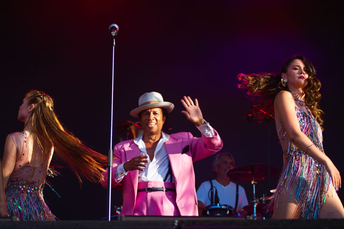 Kid Creole & The Coconuts @ W-Fest vrijdag, picture 19, photographed by Luc Klinckaert - FrontView Magazine