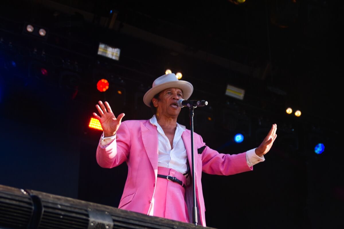 Kid Creole & The Coconuts @ W-Fest vrijdag, picture 25, photographed by Luc Klinckaert - FrontView Magazine