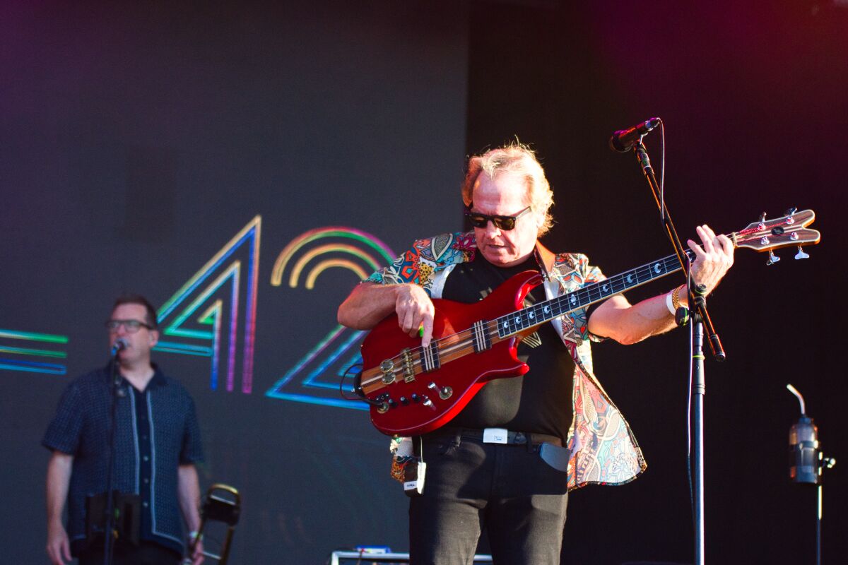 Level 42 @ W-Fest vrijdag, picture 3, photographed by Luc Klinckaert - FrontView Magazine
