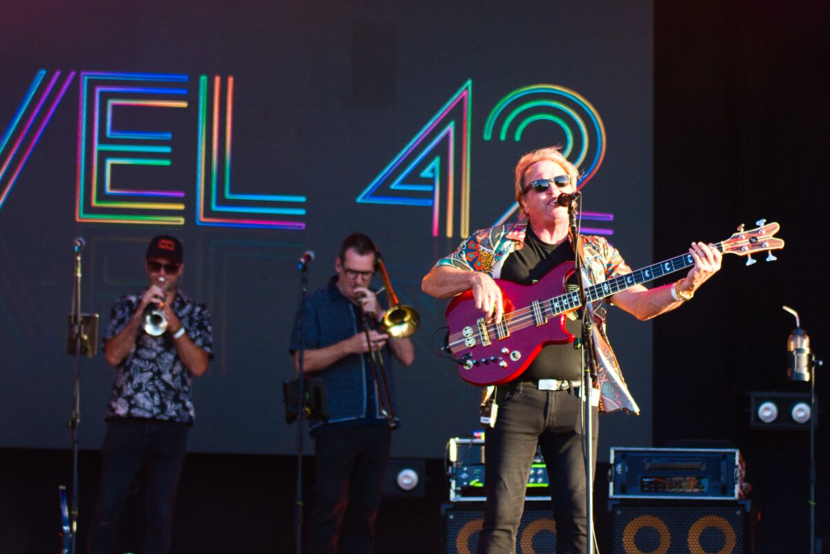 Level 42 @ W-Fest vrijdag, picture 4, photographed by Luc Klinckaert - FrontView Magazine