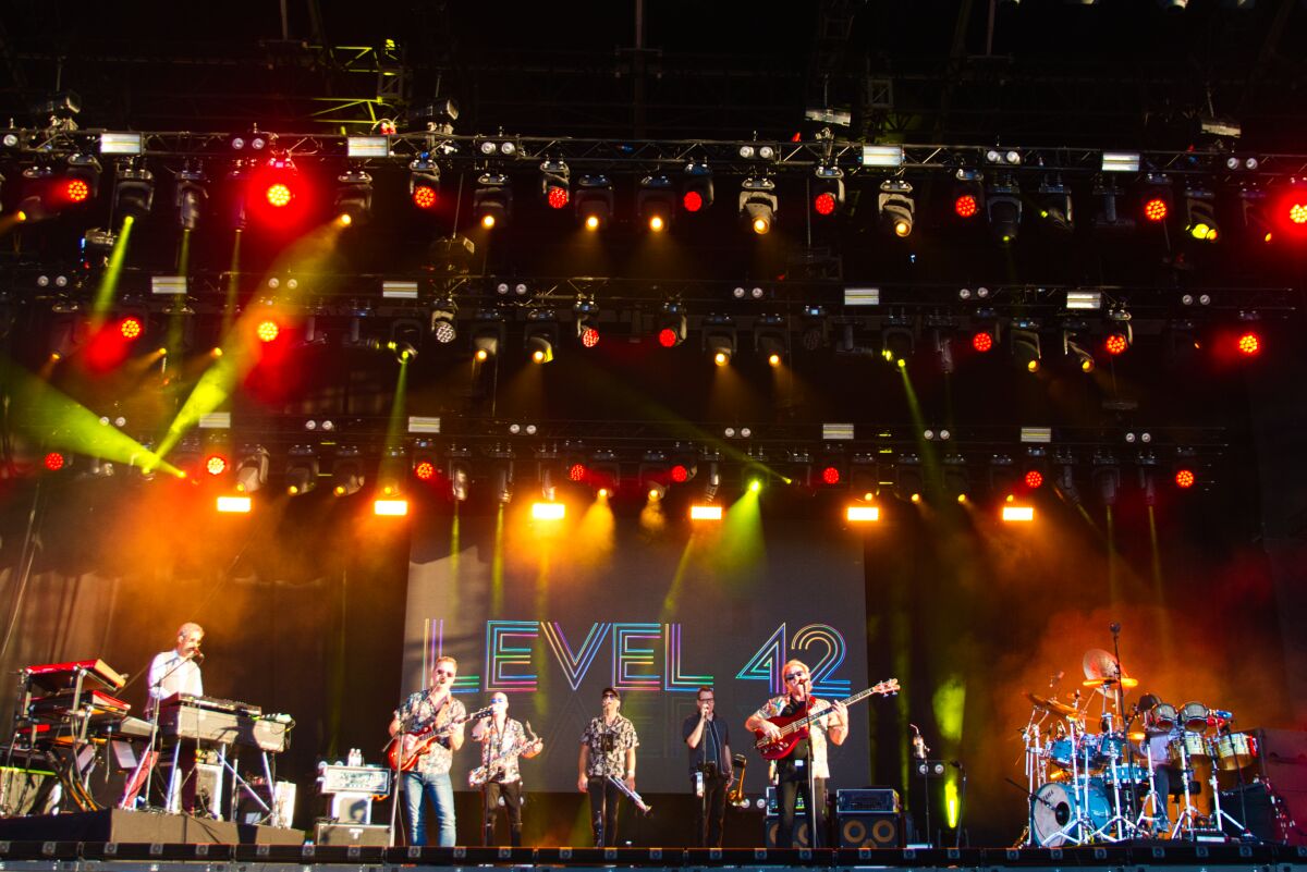 Level 42 @ W-Fest vrijdag, picture 14, photographed by Luc Klinckaert - FrontView Magazine