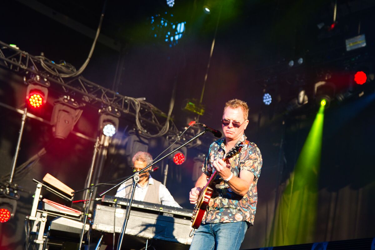 Level 42 @ W-Fest vrijdag, picture 15, photographed by Luc Klinckaert - FrontView Magazine