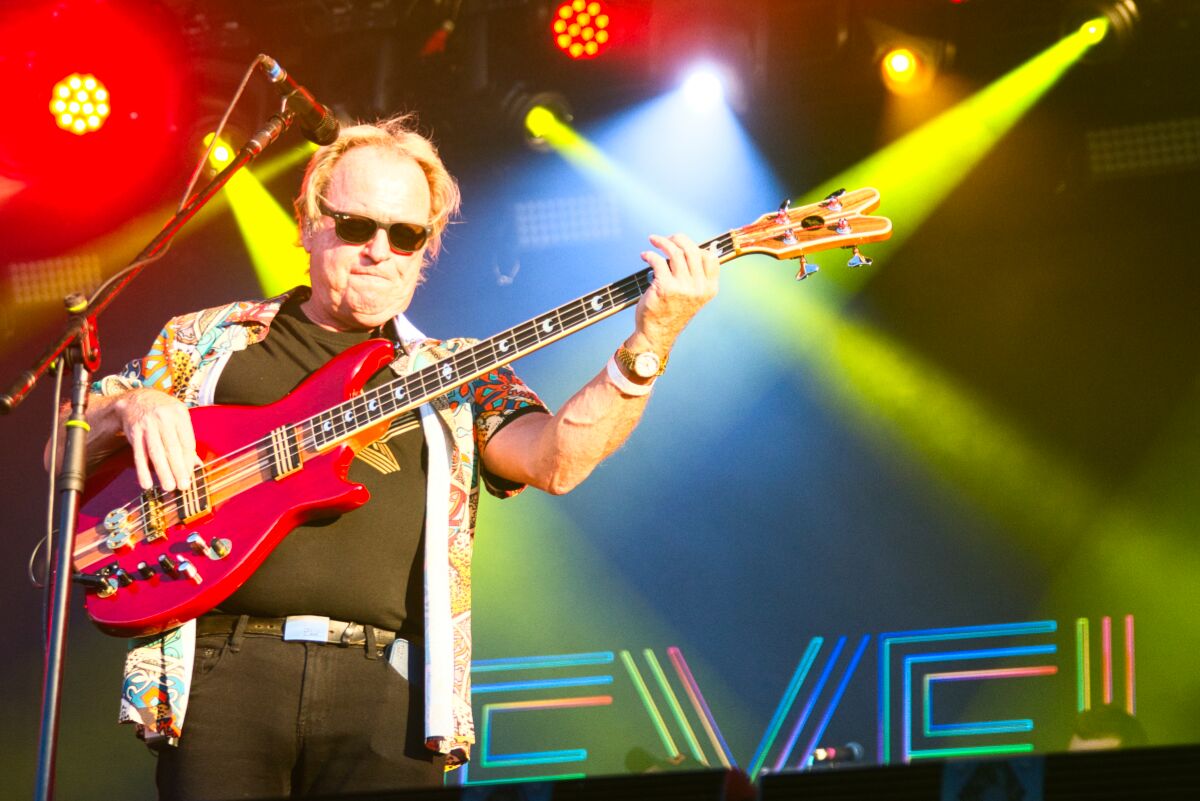 Level 42 @ W-Fest vrijdag, picture 16, photographed by Luc Klinckaert - FrontView Magazine