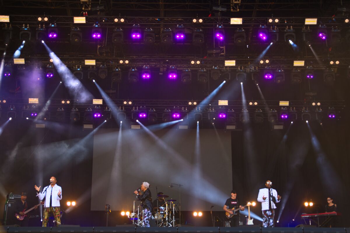 Londonbeat @ W-Fest zaterdag, picture 14, photographed by Luc Klinckaert - FrontView Magazine