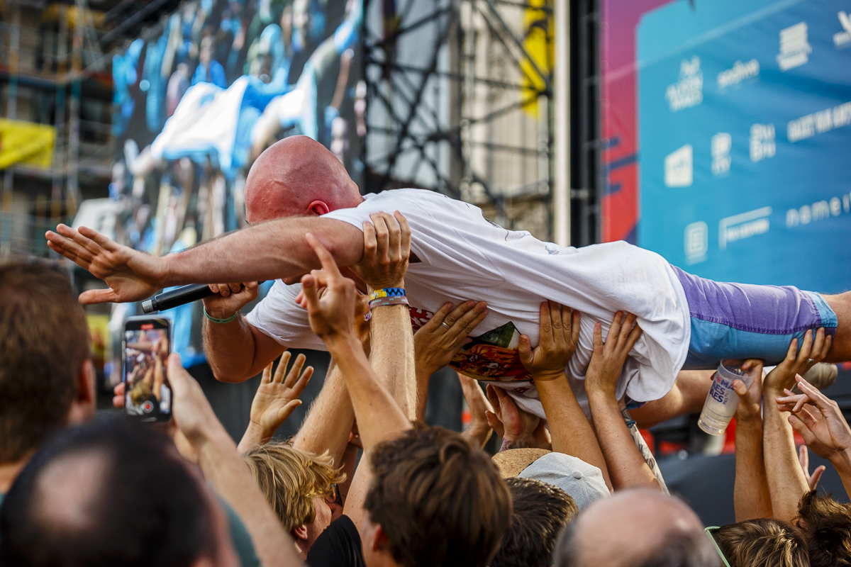 Willy Organ @ Maanrock, picture 19, photographed by Alex Wyckmans - FrontView Magazine