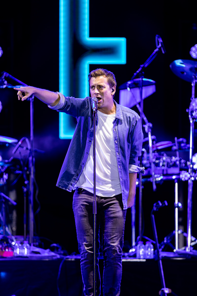 Niels Destadsbader @ Buikrock, picture 3, photographed by Sven Vandervoort - FrontView Magazine