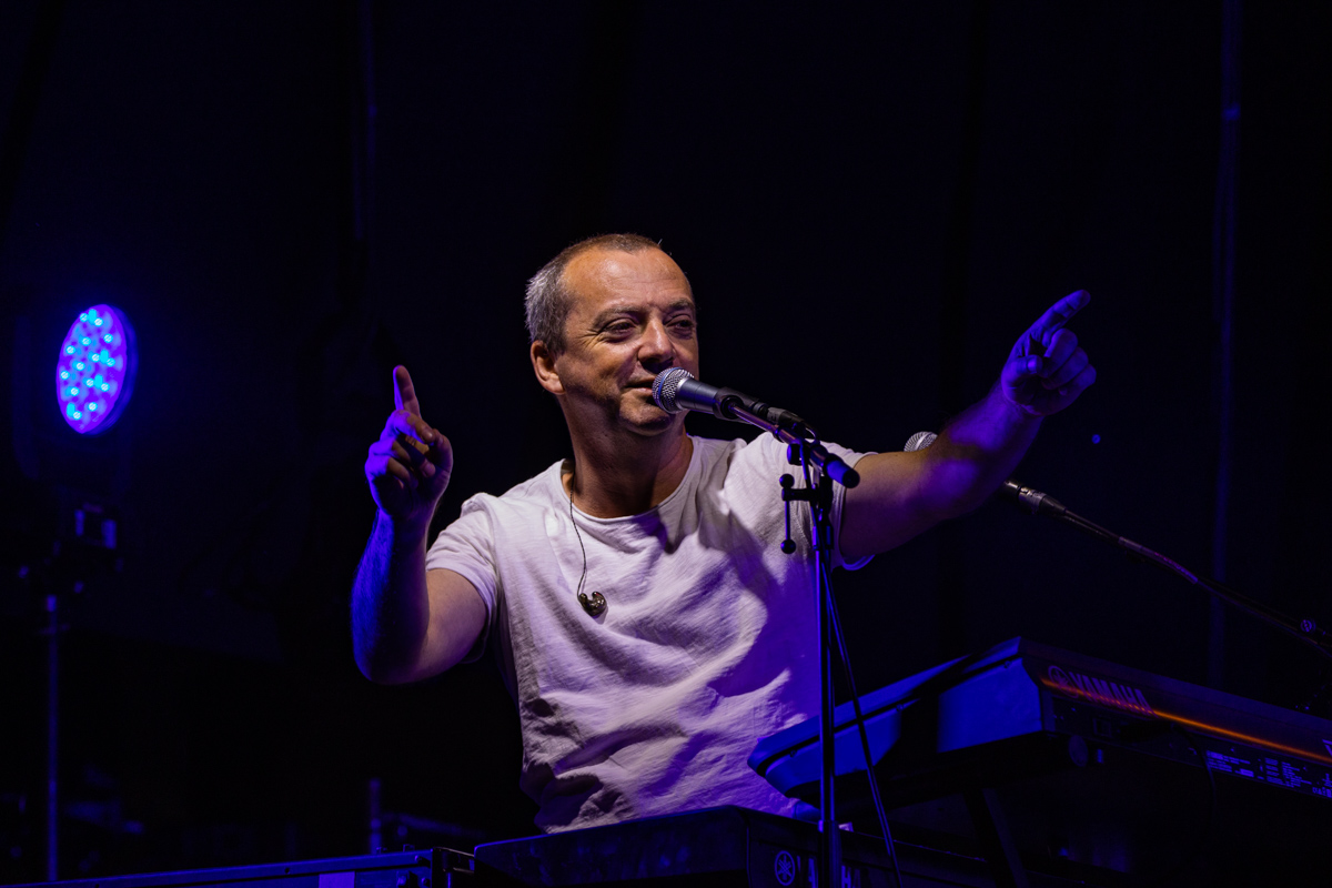 Niels Destadsbader @ Buikrock, picture 5, photographed by Sven Vandervoort - FrontView Magazine