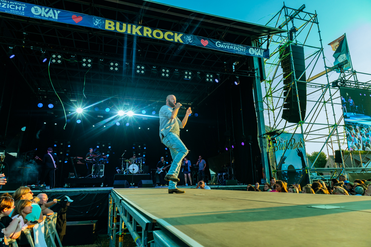 Stan van Samang @ Buikrock, picture 7, photographed by Sven Vandervoort - FrontView Magazine