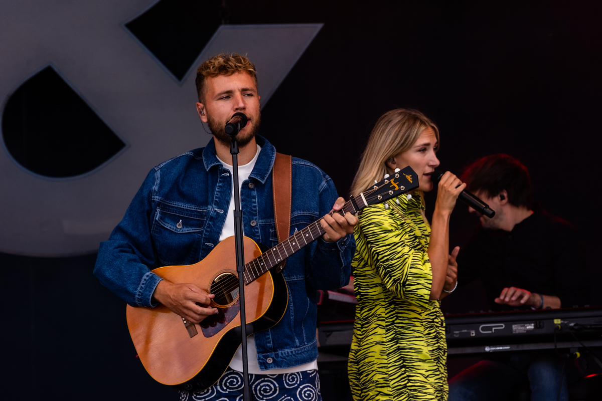 Suzan & Freek @ Buikrock, picture 7, photographed by Sven Vandervoort - FrontView Magazine