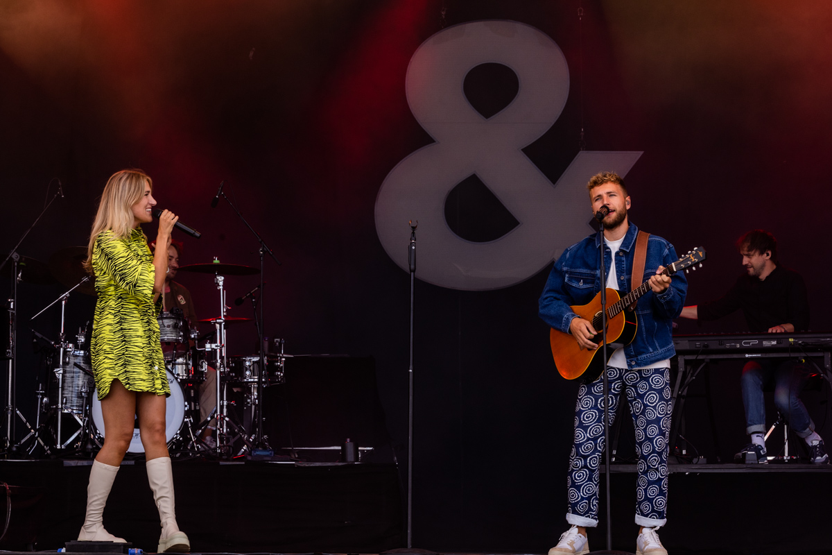 Suzan & Freek @ Buikrock, picture 8, photographed by Sven Vandervoort - FrontView Magazine