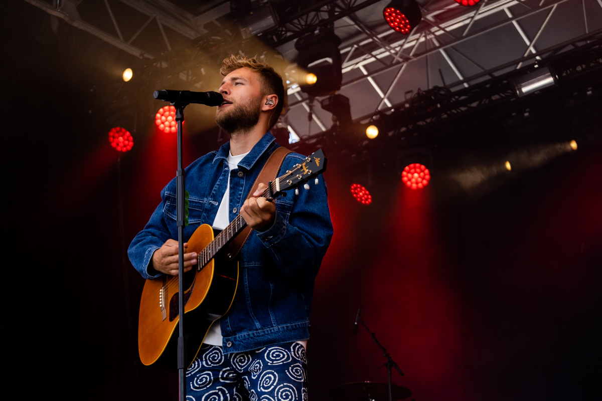 Suzan & Freek @ Buikrock, picture 16, photographed by Sven Vandervoort - FrontView Magazine