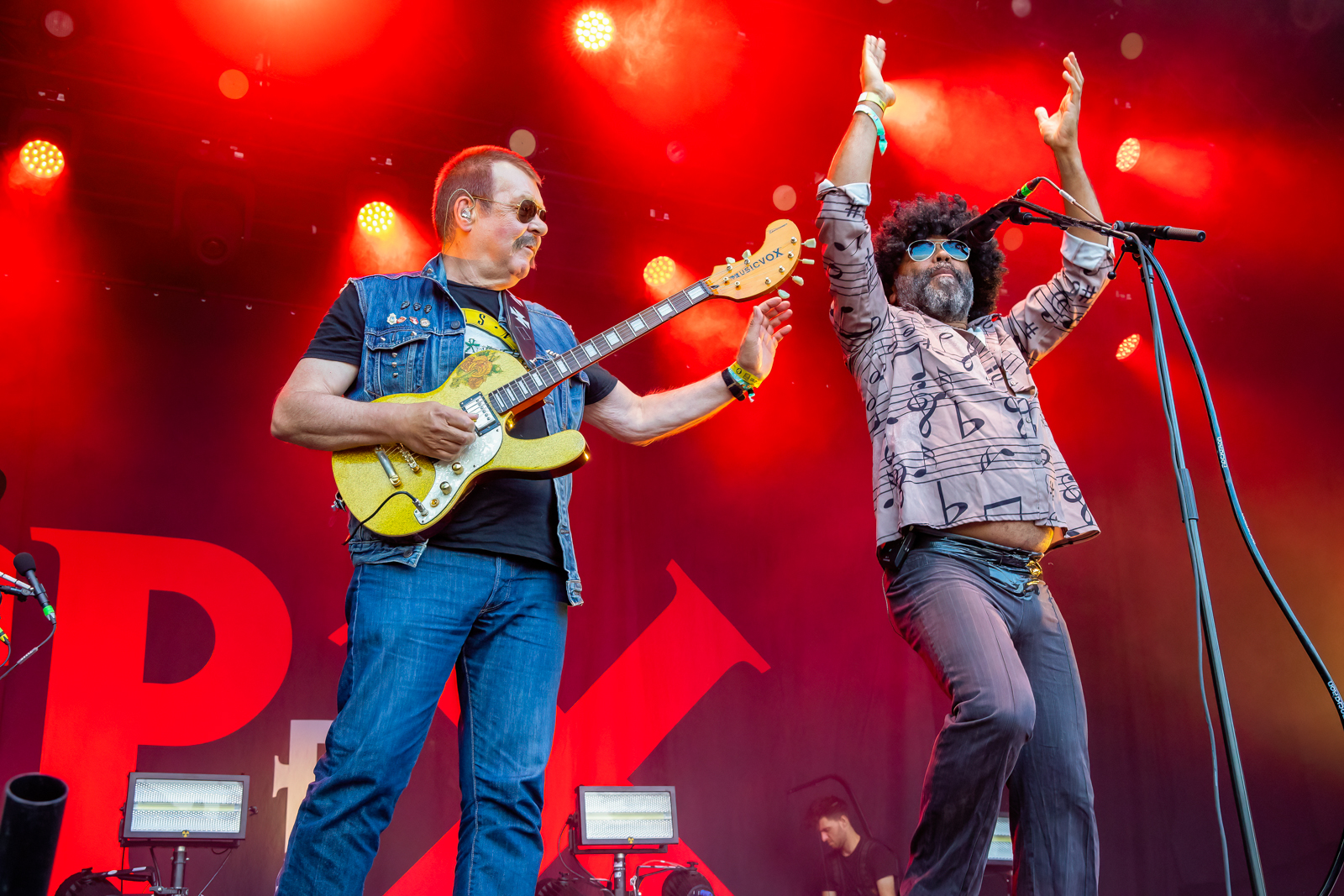 The Clement Peerens Explosition Live at Rock Ternat, picture 2, photographed by Paul Jongeneelen - FrontView Magazine