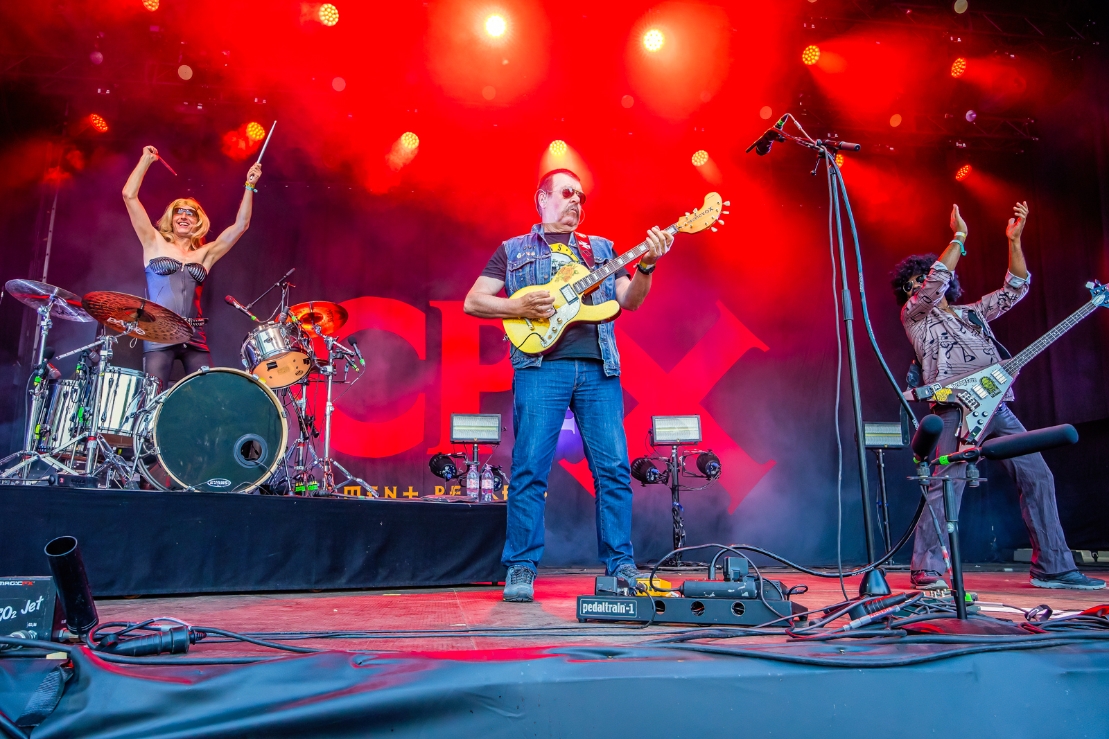 The Clement Peerens Explosition Live at Rock Ternat, picture 36, photographed by Paul Jongeneelen - FrontView Magazine
