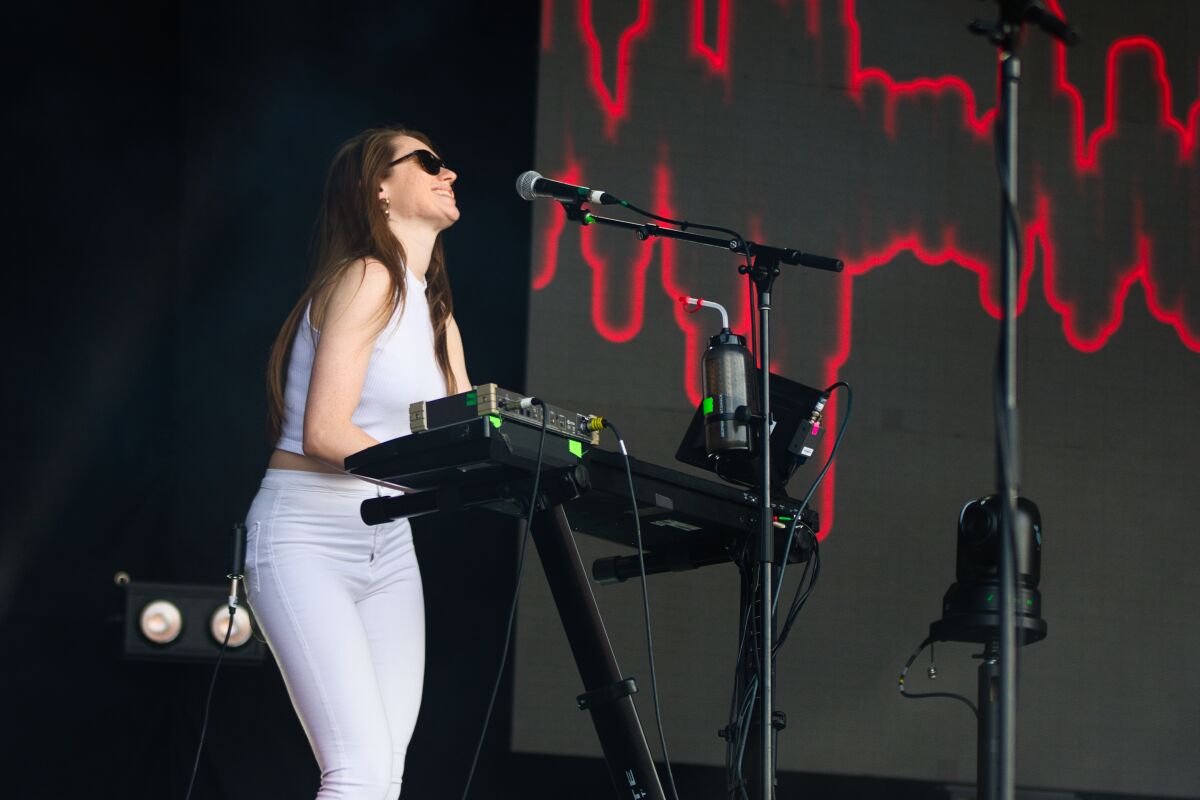 Thomson Twin's Tom Baily @ W-Fest zondag, picture 2, photographed by Luc Klinckaert - FrontView Magazine