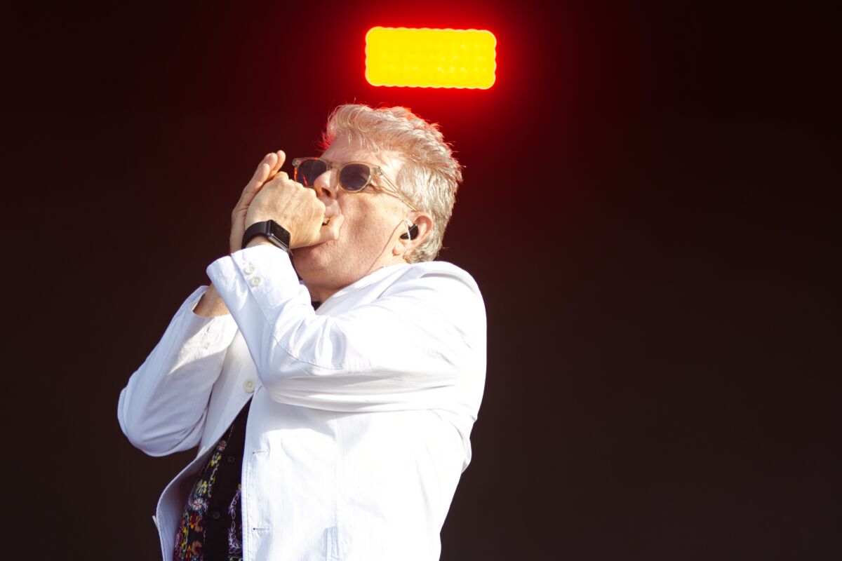 Thomson Twin's Tom Baily @ W-Fest zondag, picture 10, photographed by Luc Klinckaert - FrontView Magazine