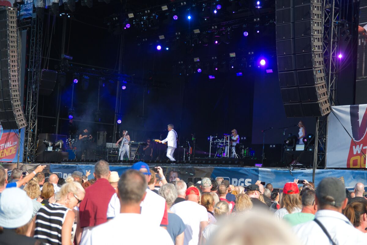 Thomson Twin's Tom Baily @ W-Fest zondag, picture 20, photographed by Luc Klinckaert - FrontView Magazine