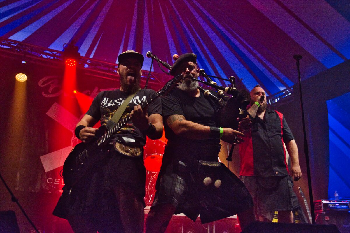 Black Tartans @ Bombelbasfestival Zottegem, picture 4, photographed by Luc Klinckaert - FrontView Magazine