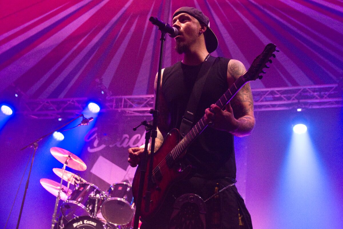 Black Tartans @ Bombelbasfestival Zottegem, picture 6, photographed by Luc Klinckaert - FrontView Magazine