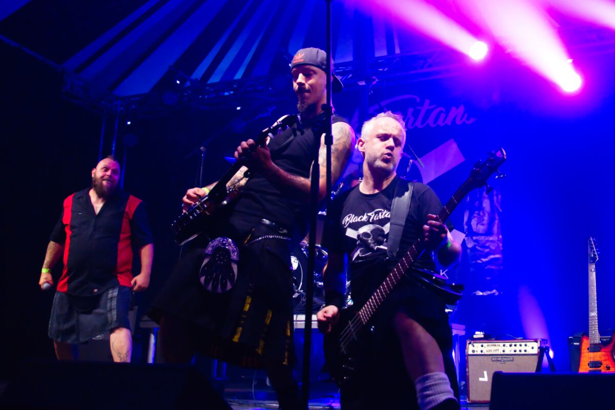 Black Tartans @ Bombelbasfestival Zottegem, picture 12, photographed by Luc Klinckaert - FrontView Magazine