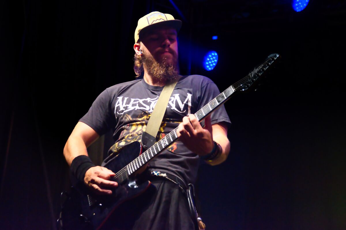Black Tartans @ Bombelbasfestival Zottegem, picture 18, photographed by Luc Klinckaert - FrontView Magazine