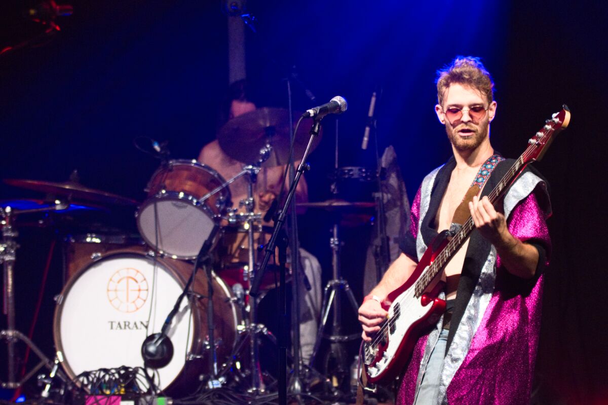 Crooked Steps @ Bombelbasfestival Zottegem, picture 6, photographed by Luc Klinckaert - FrontView Magazine