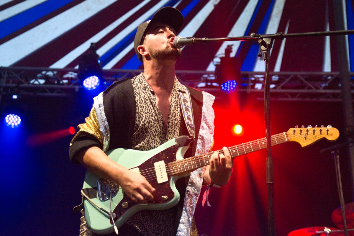 Crooked Steps @ Bombelbasfestival Zottegem, picture 10, photographed by Luc Klinckaert - FrontView Magazine