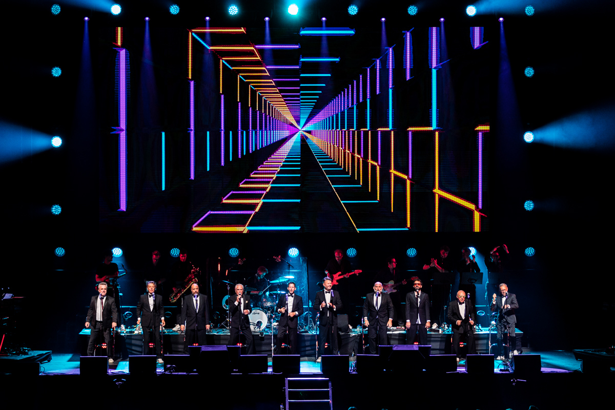 Grungblavers @ Lotto arena, picture 1, photographed by Sven Vandervoort - FrontView Magazine