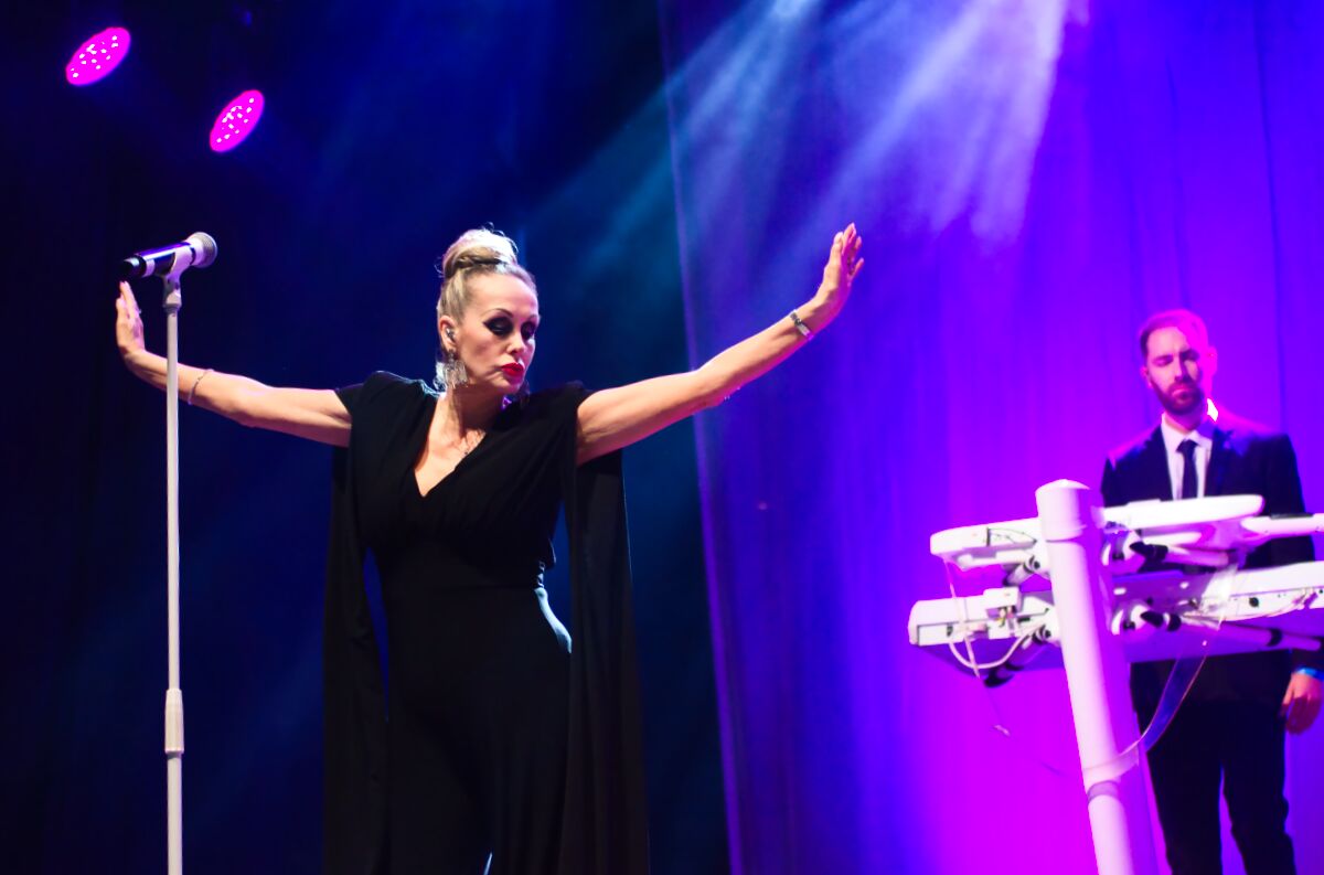 The Human League @ Frietrock zondag, picture 7, photographed by Luc Klinckaert - FrontView Magazine