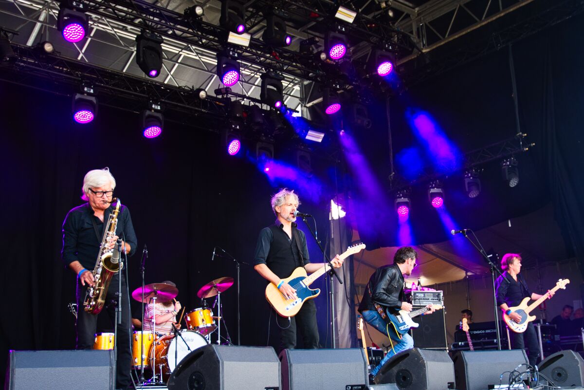 Thin Line Men @ Frietrock zondag, picture 11, photographed by Luc Klinckaert - FrontView Magazine