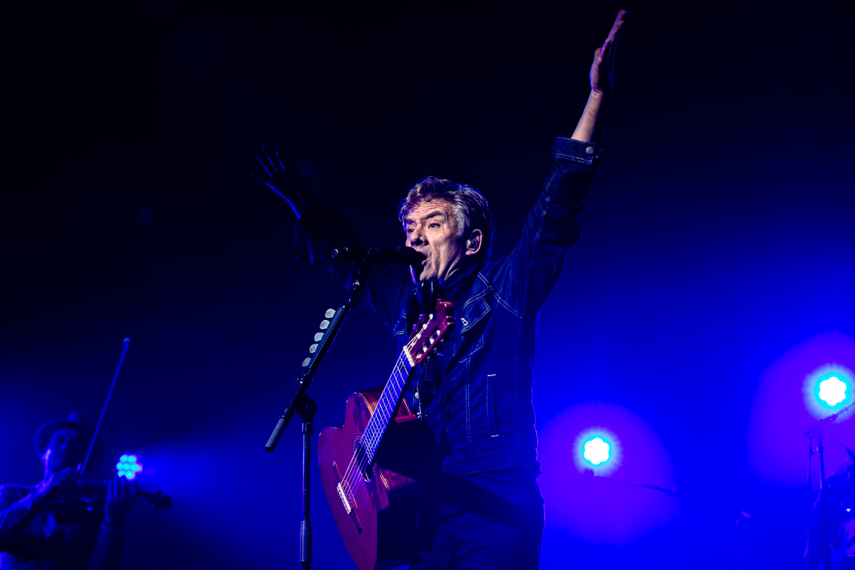 Bart Peeters @ Lolands, picture 3, photographed by Sven Vandervoort - FrontView Magazine