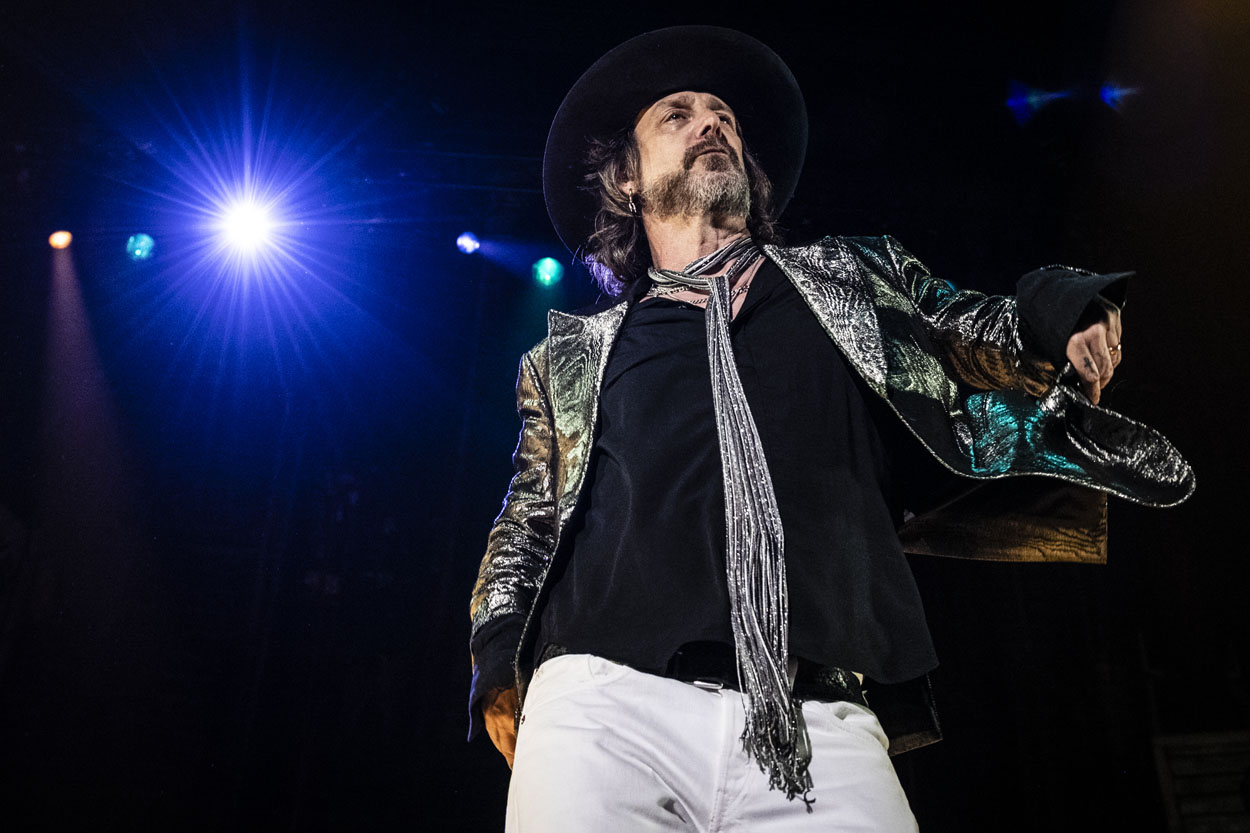 The Black Crowes @ Lotto Arena, picture 11, photographed by Sandra Van Watermeulen - FrontView Magazine