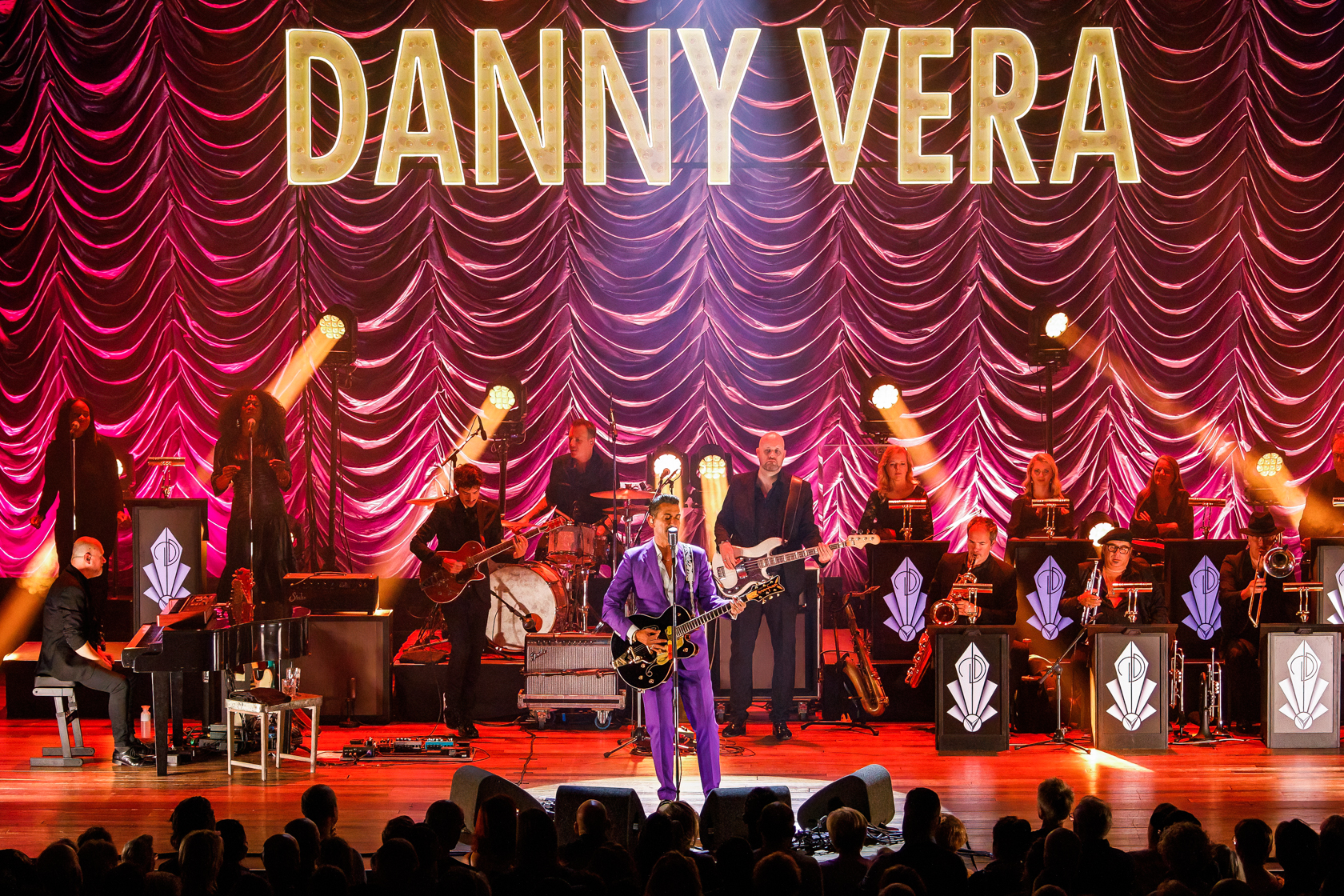 Danny Vera Live @ De Roma, picture 6, photographed by Paul Jongeneelen - FrontView Magazine