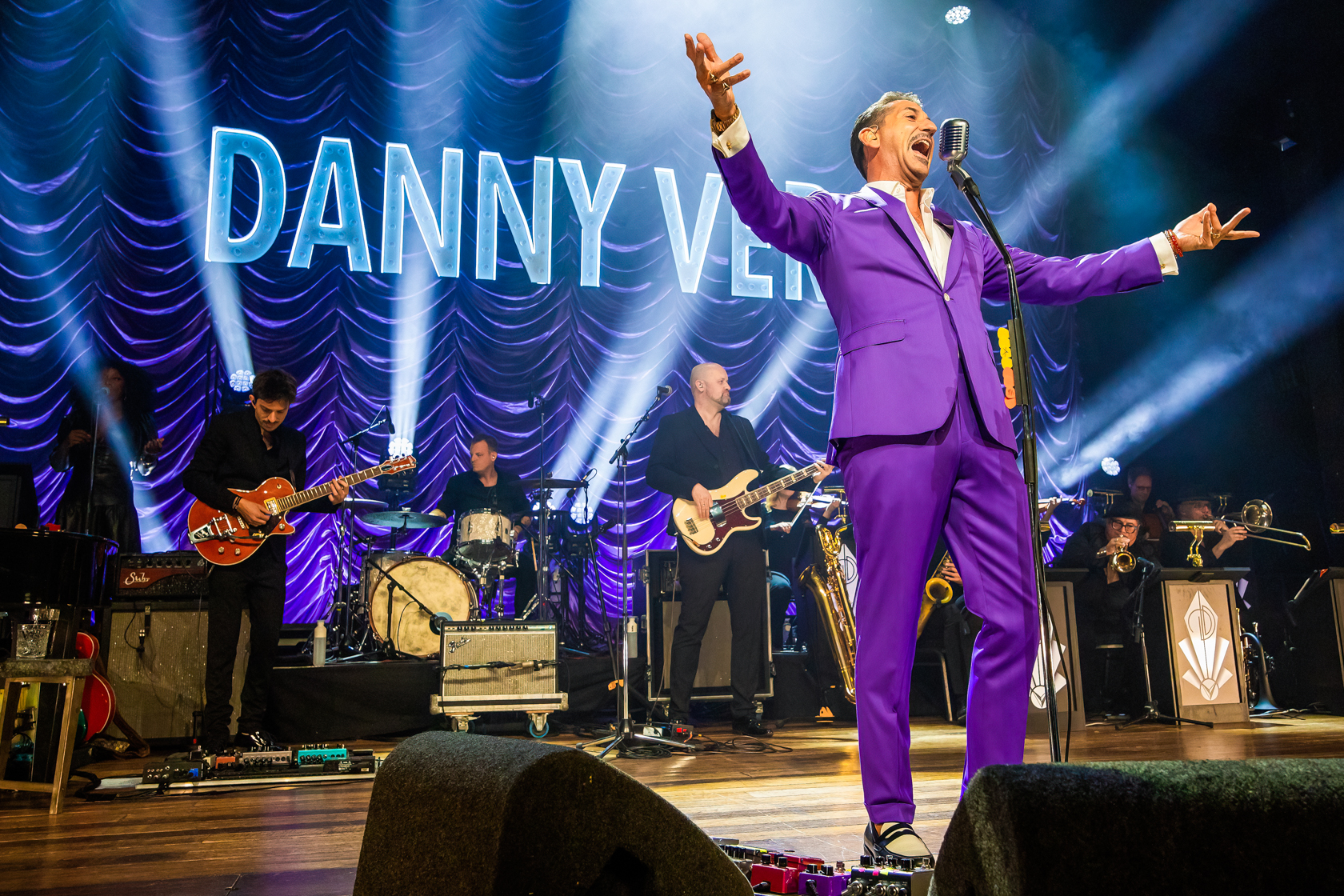 Danny Vera Live @ De Roma, picture 24, photographed by Paul Jongeneelen - FrontView Magazine