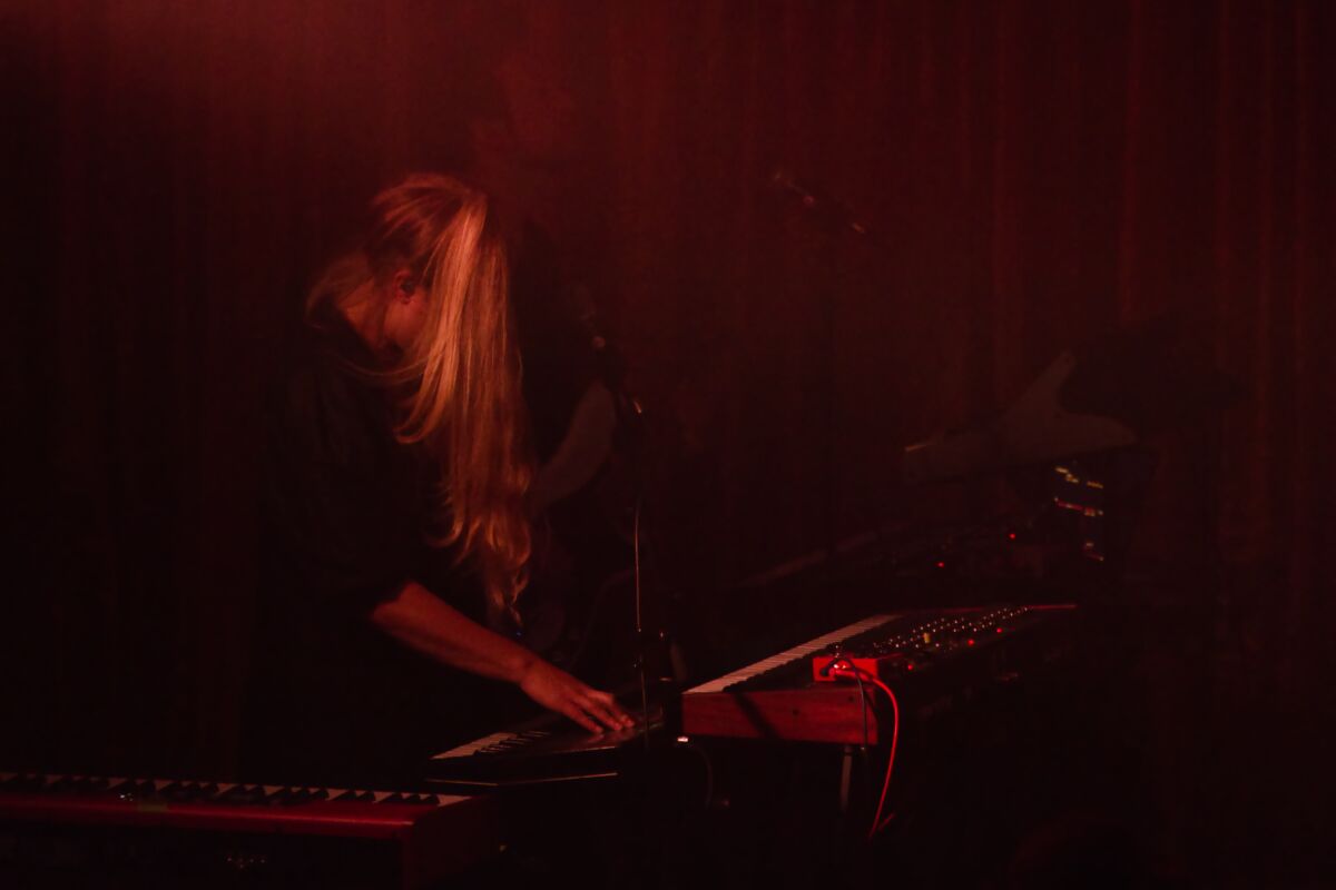 Eefje De Visser @ De Casino, picture 7, photographed by Luc Klinckaert - FrontView Magazine
