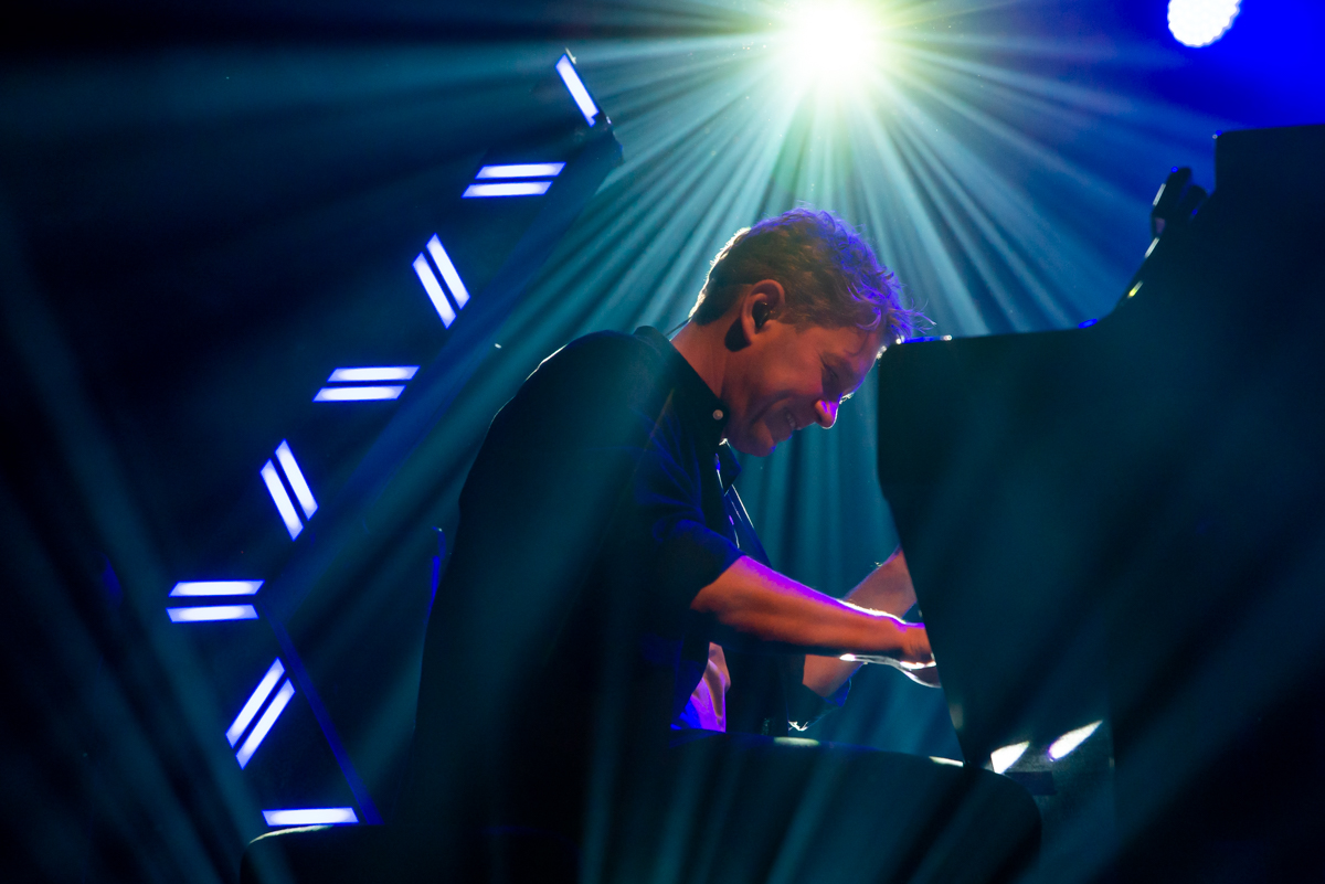 Guus Meeuwis @ 013, picture 1, photographed by Heidi Nys - FrontView Magazine