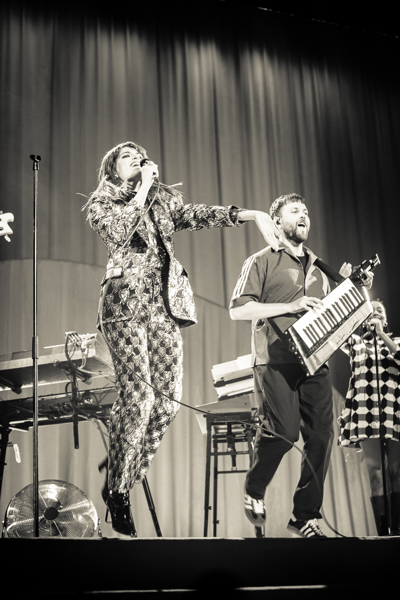Clara Luciani @ Zénith Arena Lille, picture 7, photographed by Anais Callens - FrontView Magazine