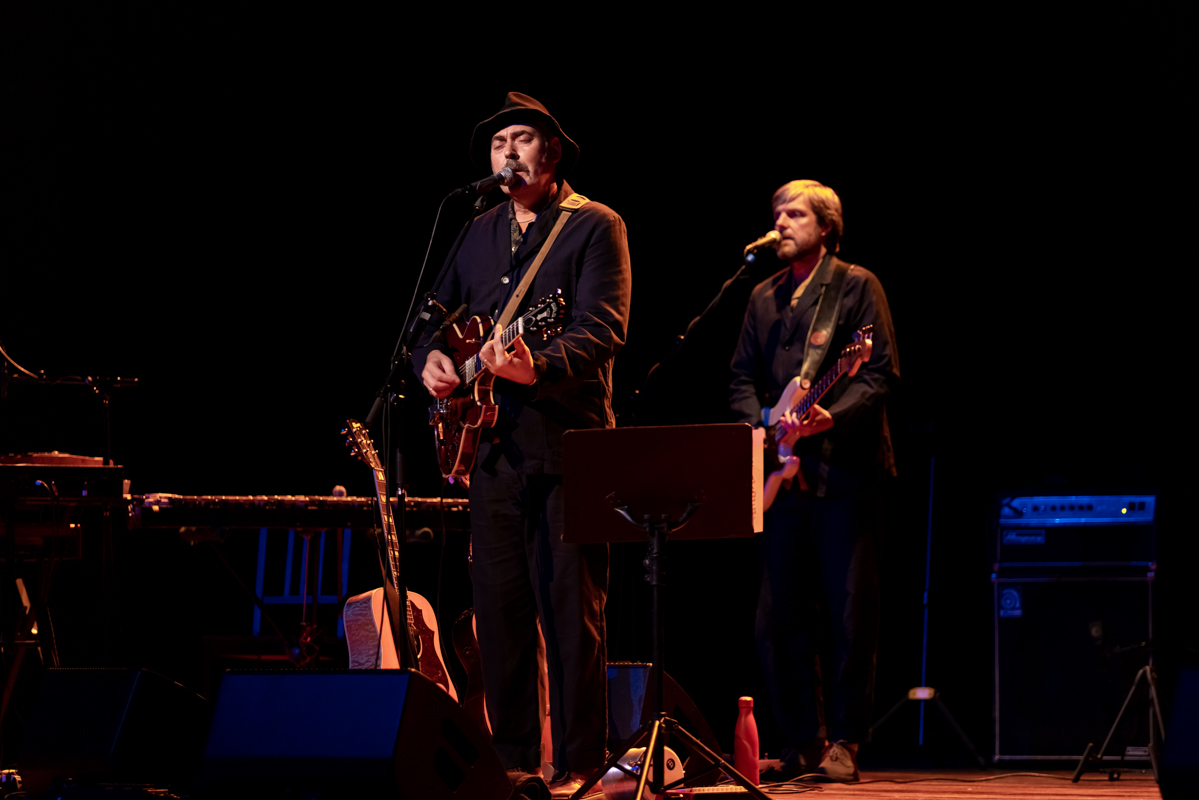 Tindersticks @ De Roma, picture 2, photographed by dirk janssens - FrontView Magazine